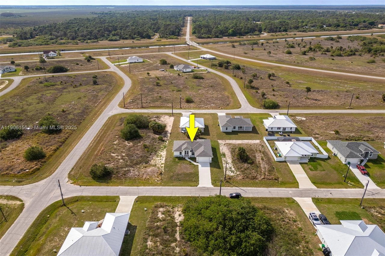 Real estate property located at 626 Royce Rd, Hendry, Banyan Village, La Belle, FL