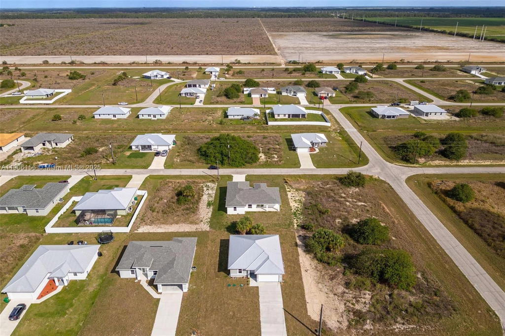 Real estate property located at 626 Royce Rd, Hendry, Banyan Village, La Belle, FL