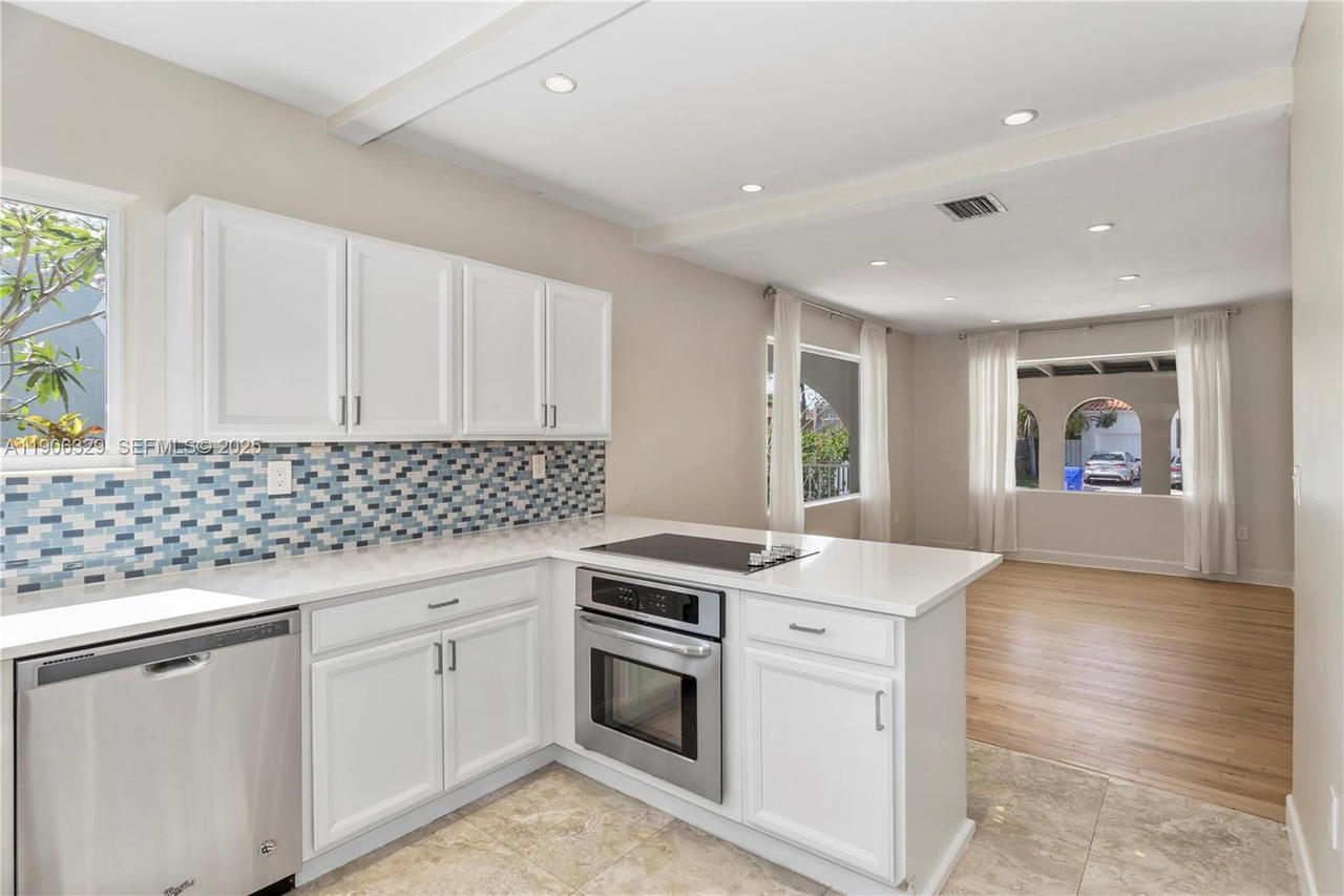 Real estate property located at 1776 11th Ter, Miami-dade, Shenandoah, Miami, FL