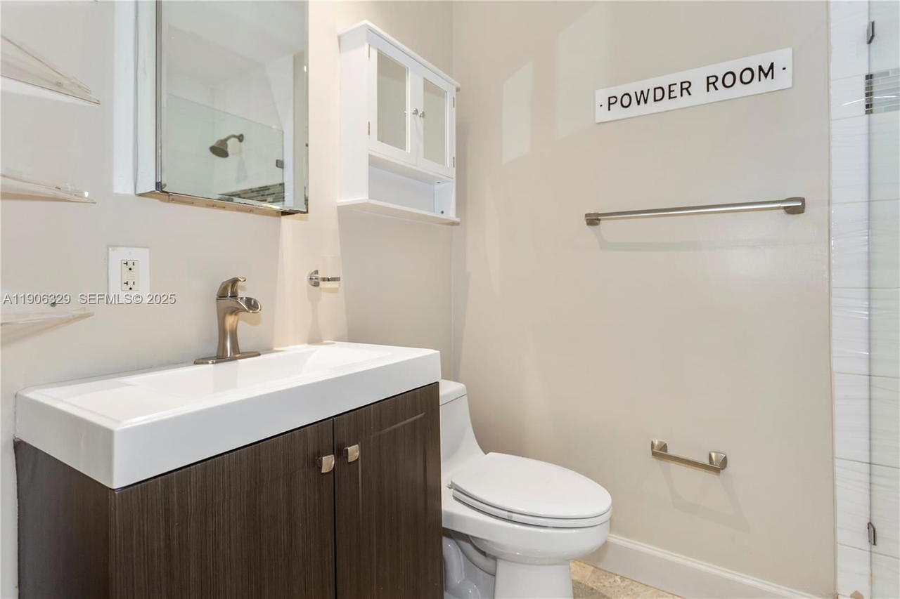 Real estate property located at 1776 11th Ter, Miami-dade, Shenandoah, Miami, FL