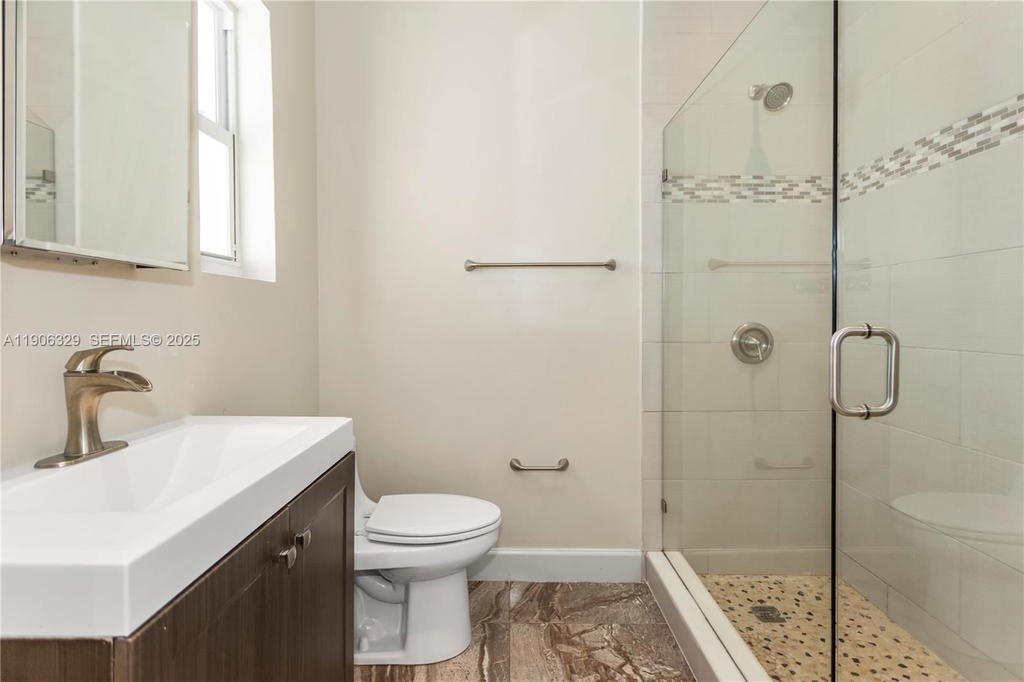 Real estate property located at 1776 11th Ter, Miami-dade, Shenandoah, Miami, FL