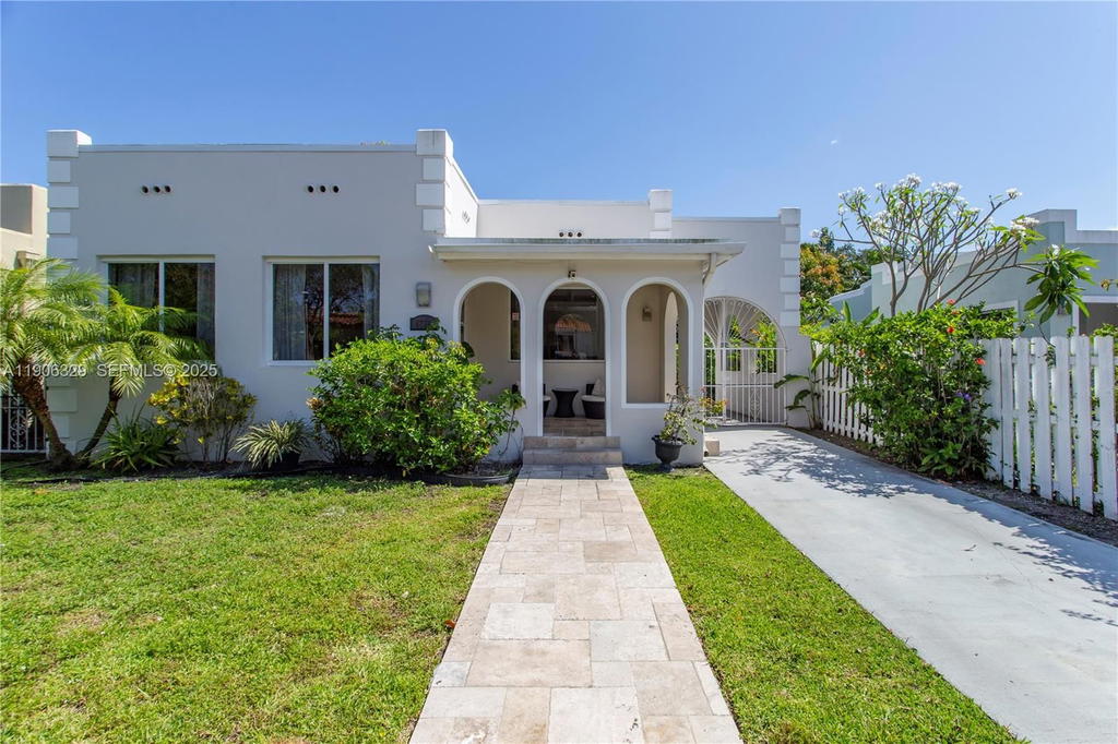 Real estate property located at 1776 11th Ter, Miami-dade, Shenandoah, Miami, FL