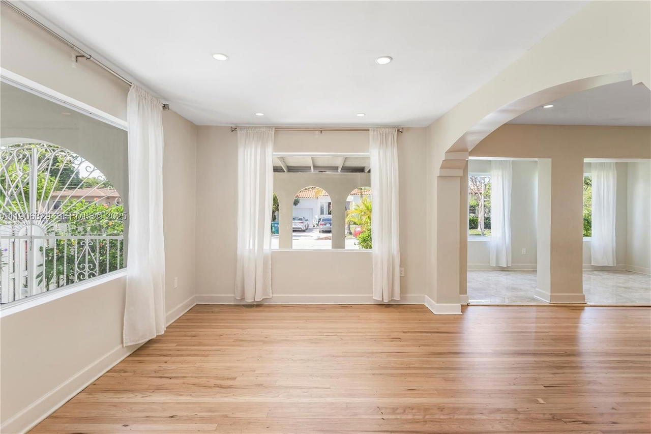 Real estate property located at 1776 11th Ter, Miami-dade, Shenandoah, Miami, FL