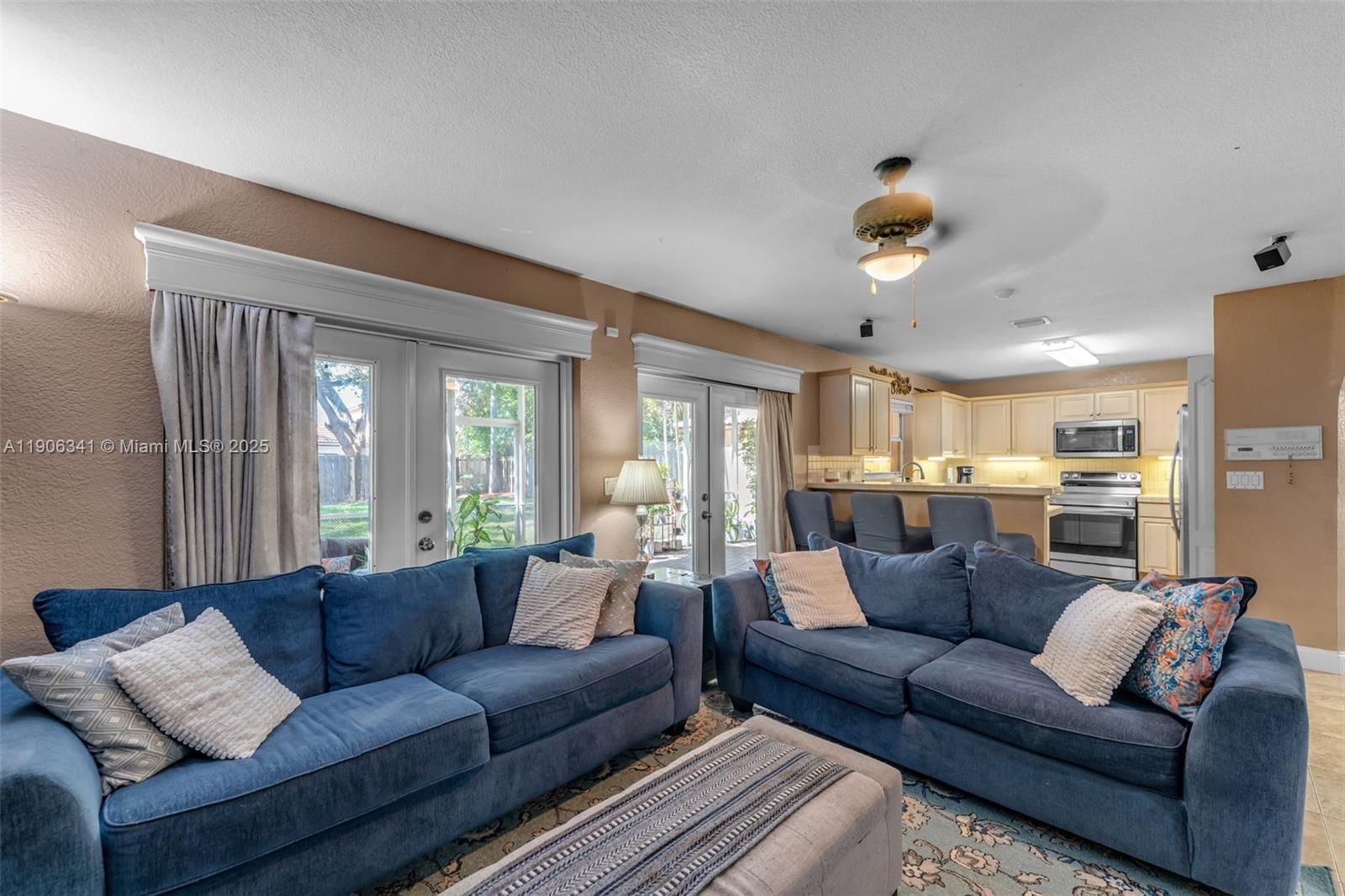Real estate property located at 21500 88th Ave, Miami-dade, Lakes By The Bay Sec 11, Cutler Bay, FL
