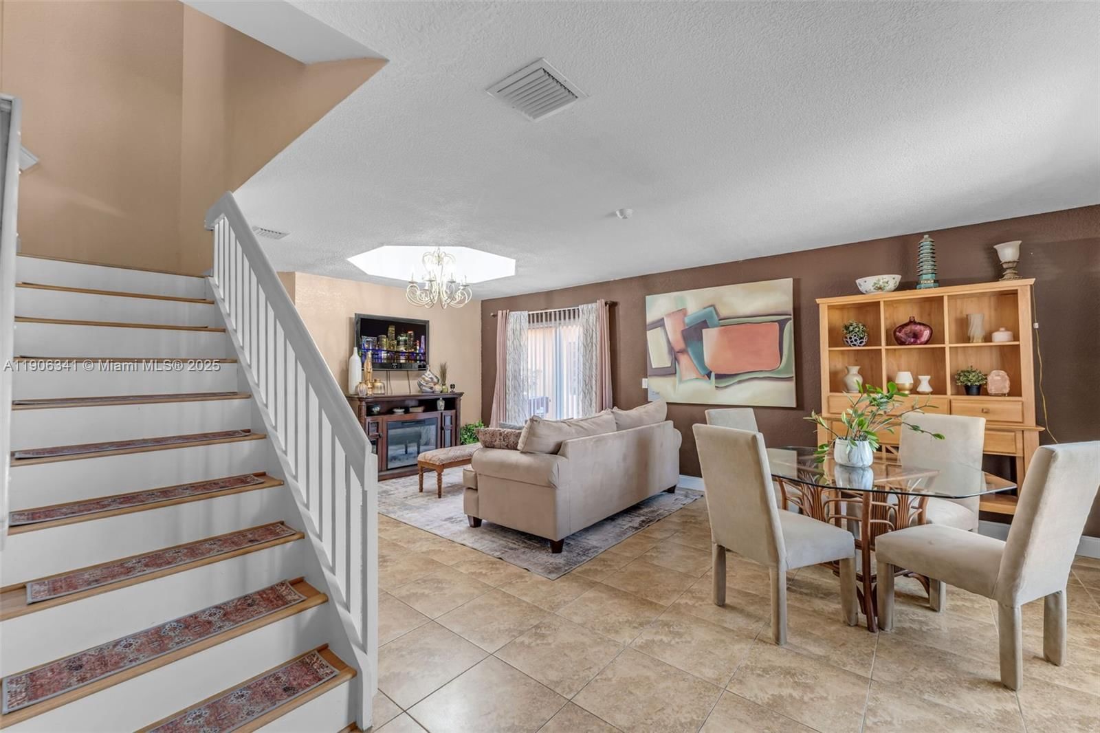 Real estate property located at 21500 88th Ave, Miami-dade, Lakes By The Bay Sec 11, Cutler Bay, FL