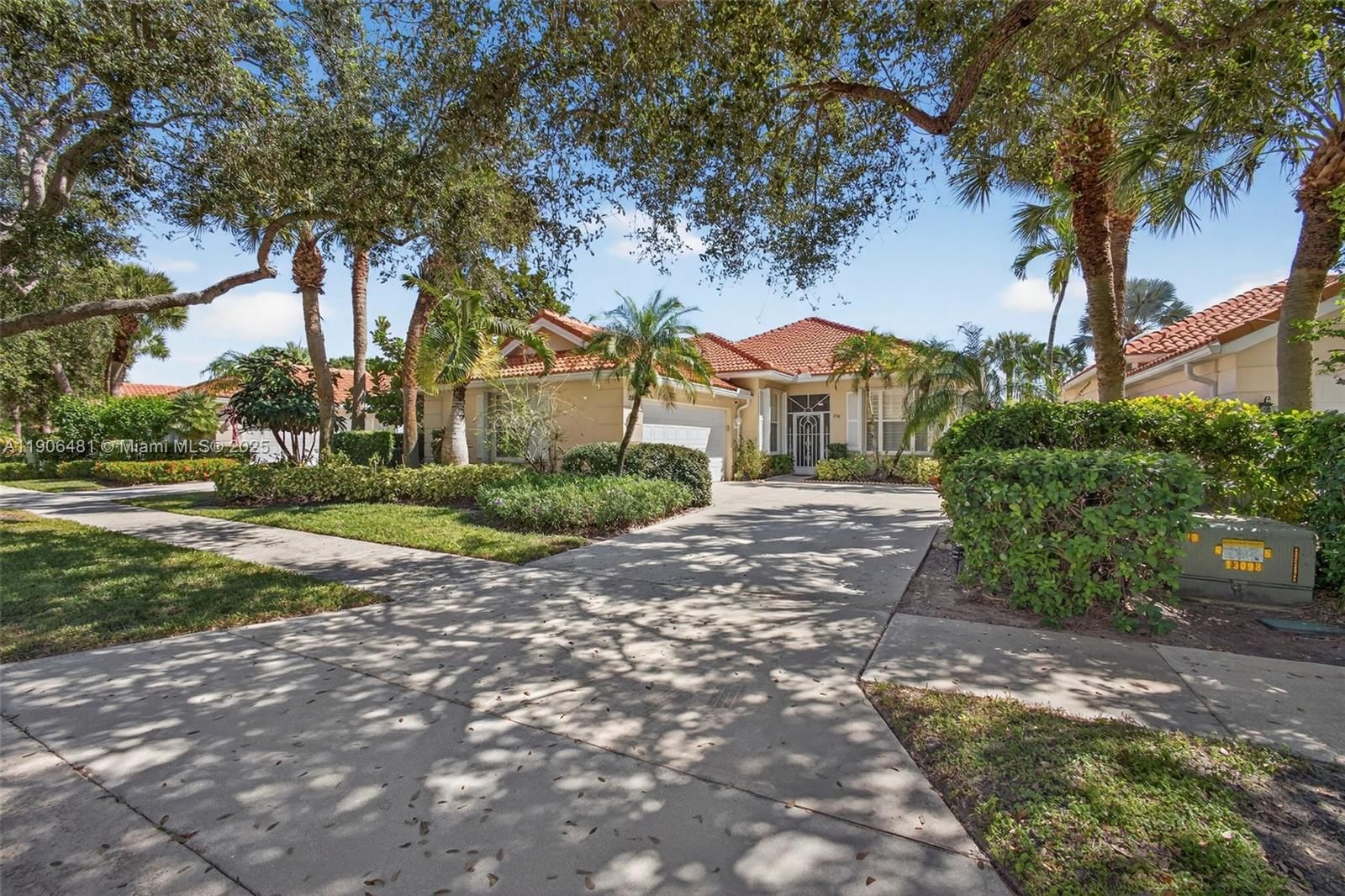 Real estate property located at 256 Kelsey Park Cir, Palm Beach, Oaks Oaks East 4, Palm Beach Gardens, FL