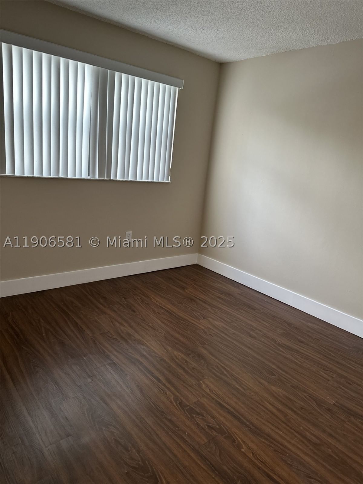 Real estate property located at 9783 Nob Hill Ct #9783, Broward, Villas De Venezia Condo, Sunrise, FL