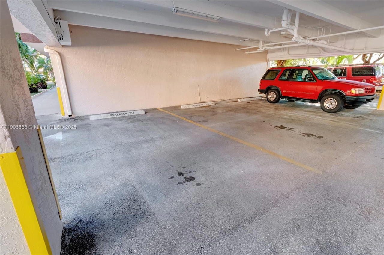 Real estate property located at 1950 54th St #313, Miami-dade, Westland-eden Condo I, Hialeah, FL