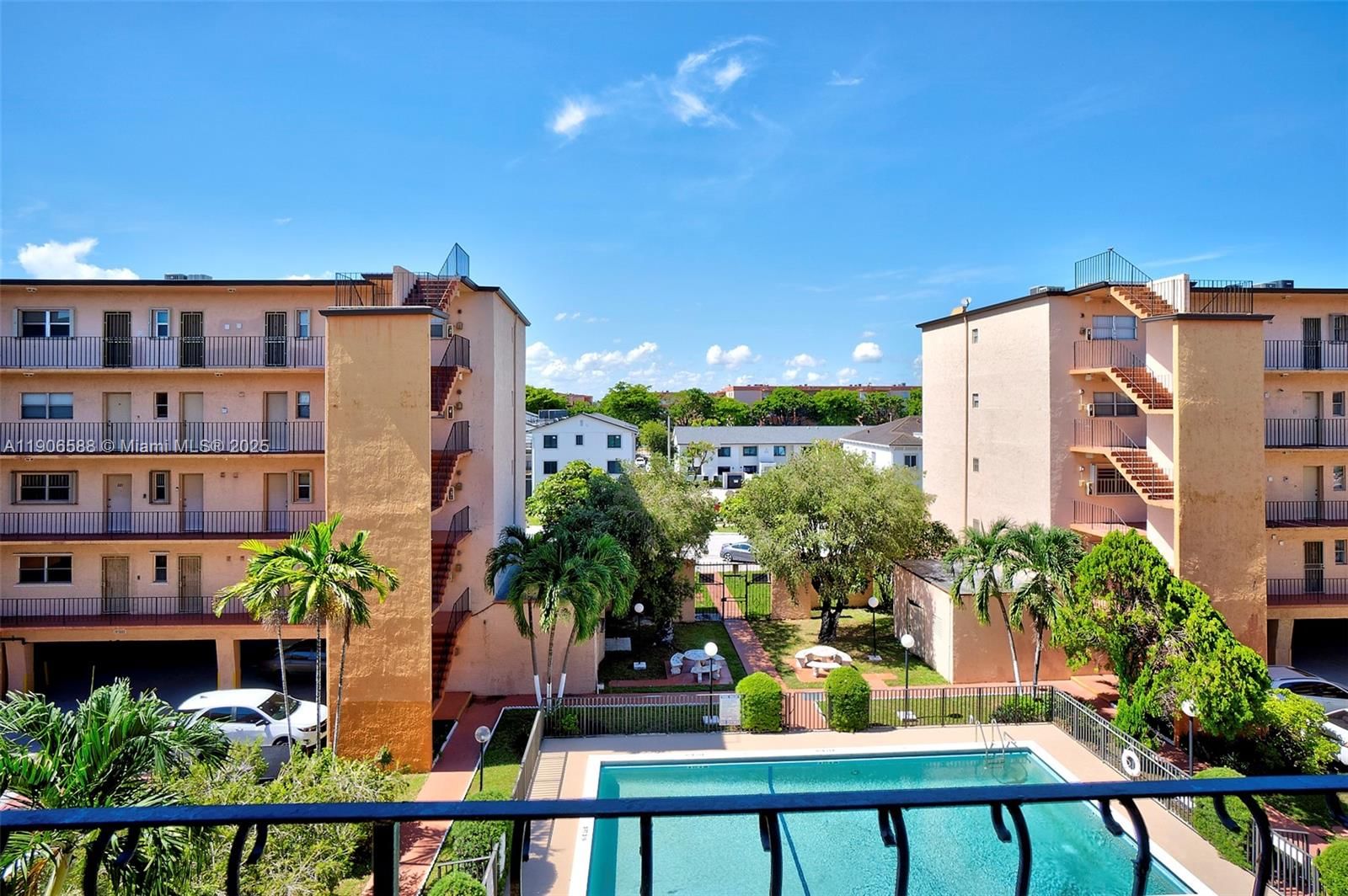 Real estate property located at 1950 54th St #313, Miami-dade, Westland-eden Condo I, Hialeah, FL