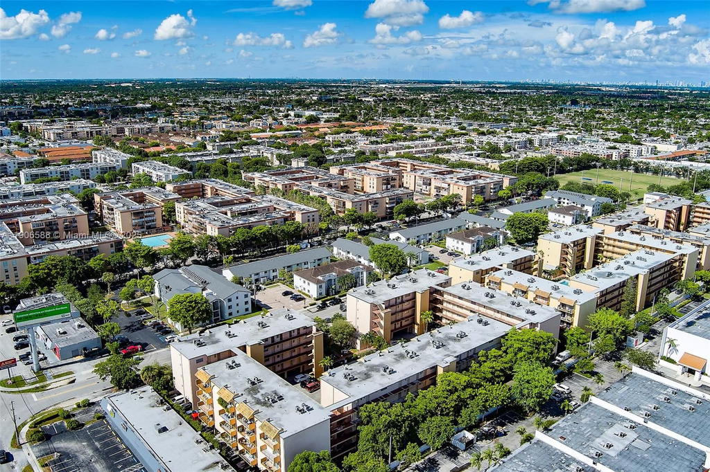 Real estate property located at 1950 54th St #313, Miami-dade, Westland-eden Condo I, Hialeah, FL