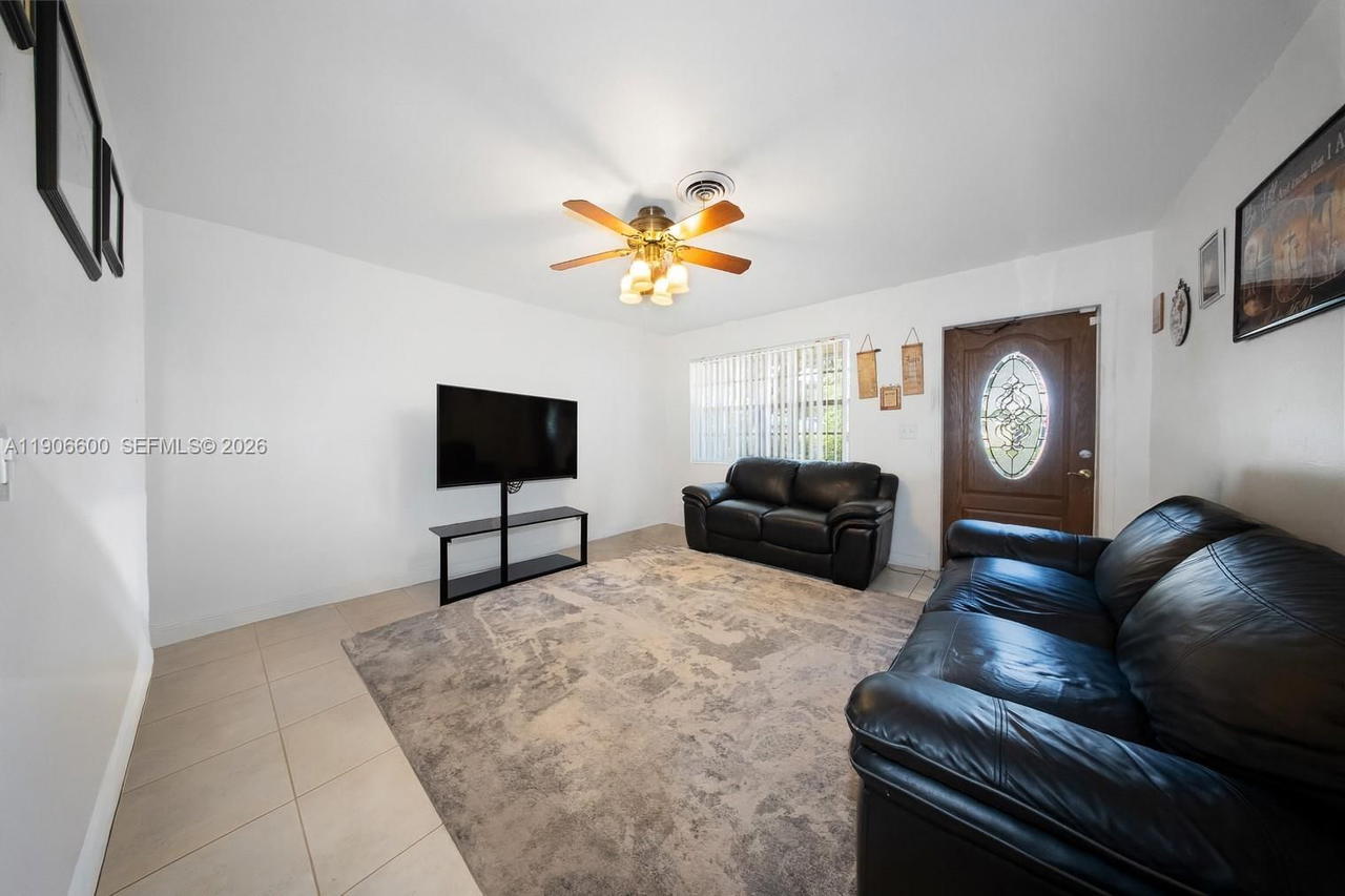 Real estate property located at 9426 52nd St, Broward, Summertime Isles 1st Add, Cooper City, FL
