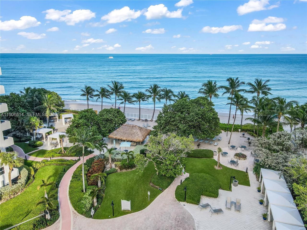 Real estate property located at 3000 Ocean Dr #420, Broward, Residences On Hollywood B, Hollywood, FL