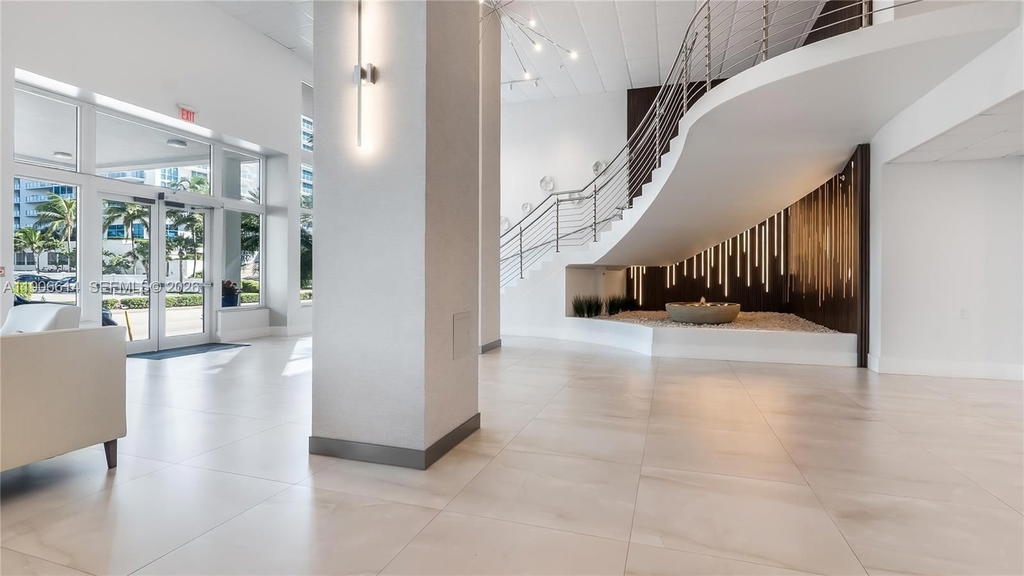Real estate property located at 3000 Ocean Dr #420, Broward, Residences On Hollywood B, Hollywood, FL