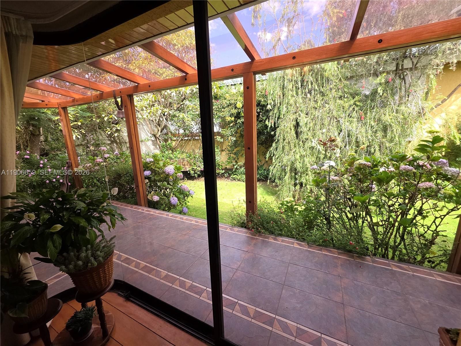 Real estate property located at , Other, Conjunto Alelies, Quito, OS, EC