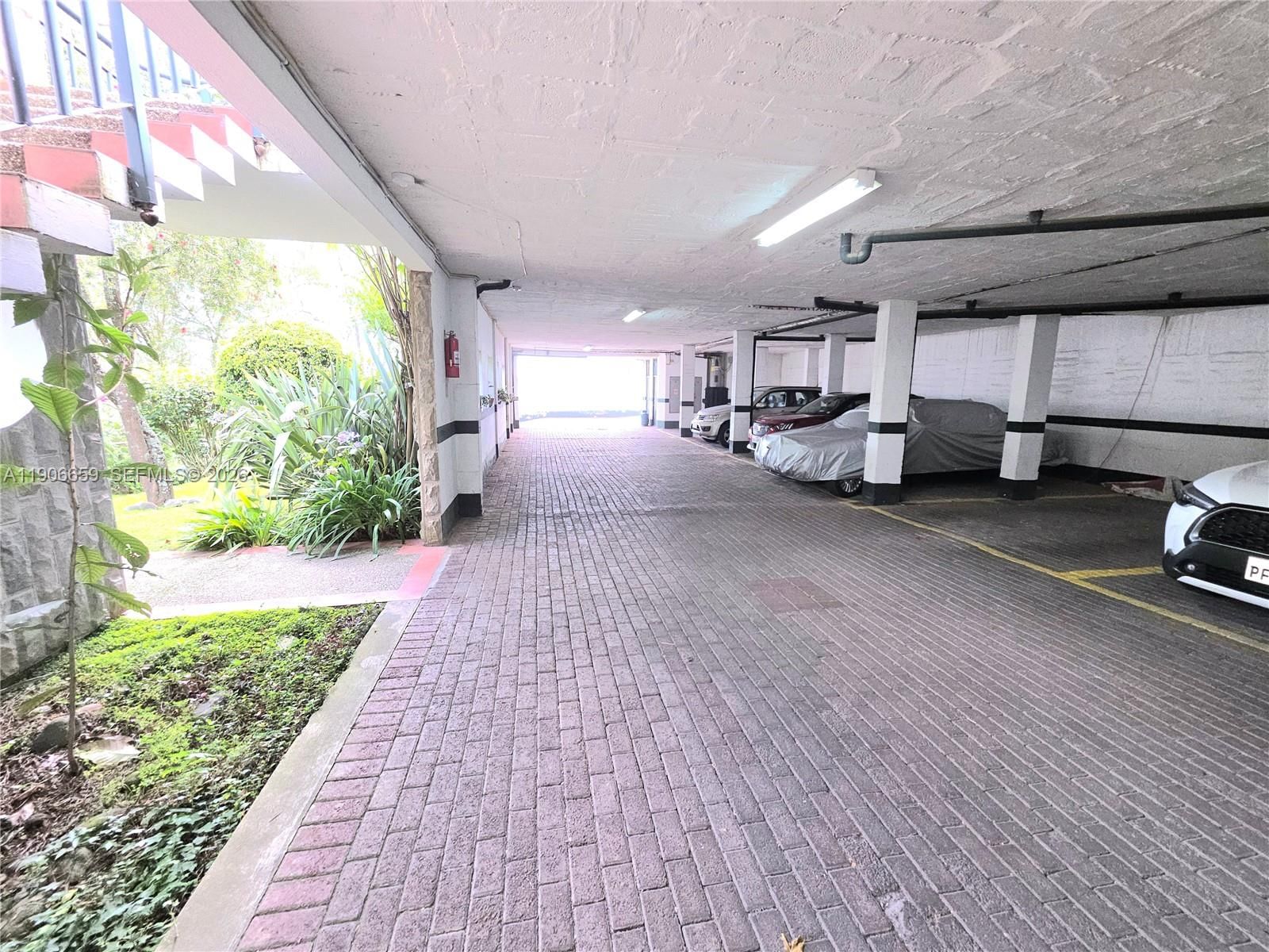 Real estate property located at , Other, Conjunto Alelies, Quito, OS, EC