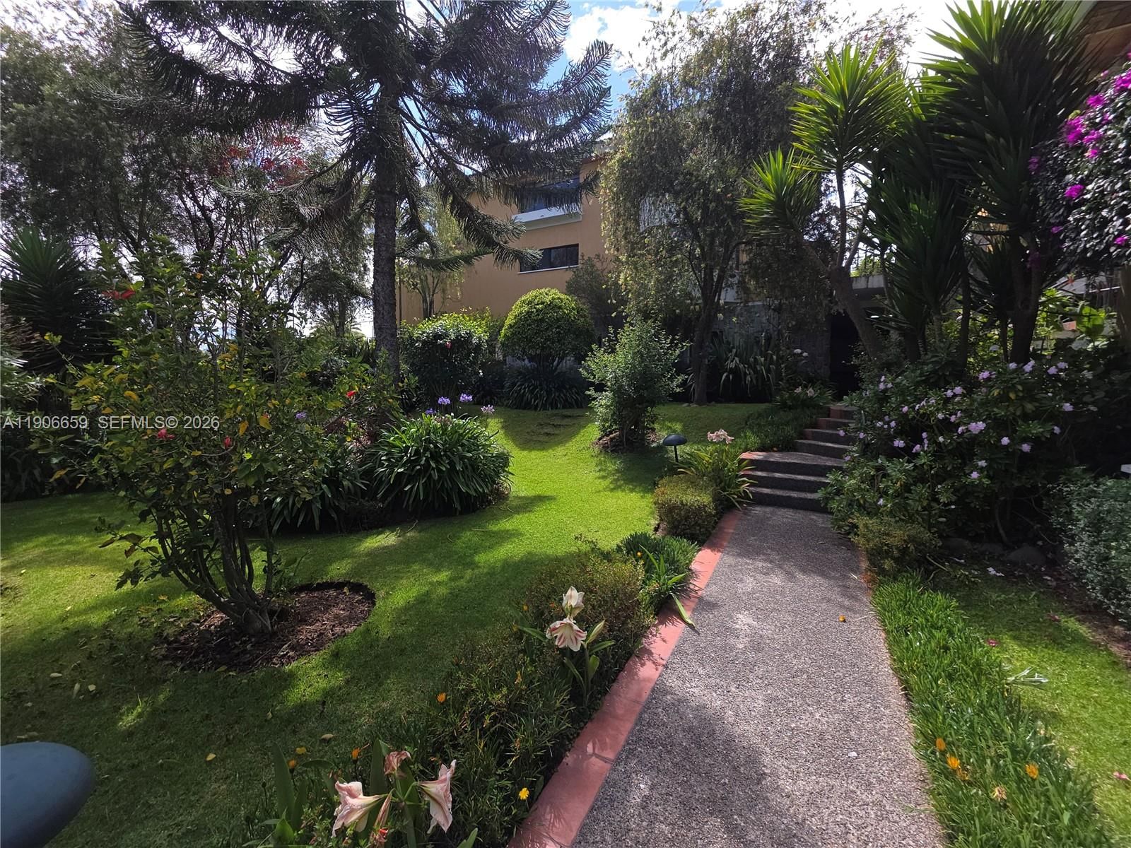 Real estate property located at , Other, Conjunto Alelies, Quito, OS, EC