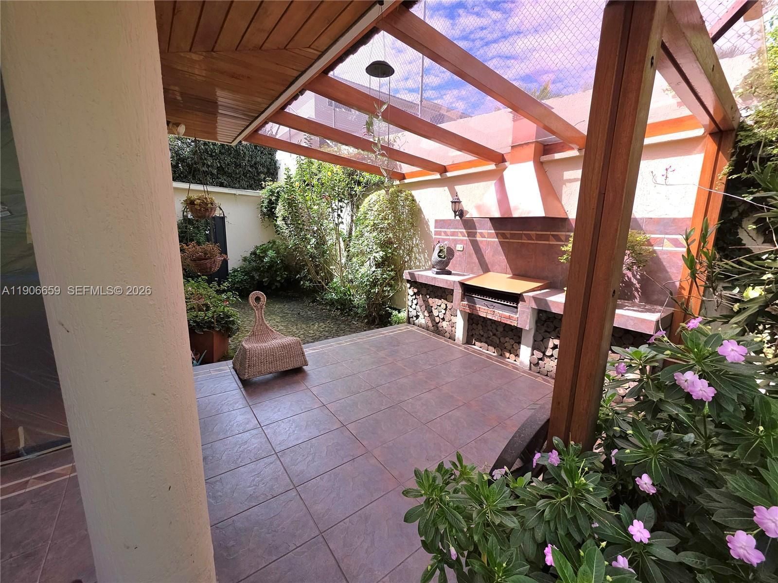 Real estate property located at , Other, Conjunto Alelies, Quito, OS, EC