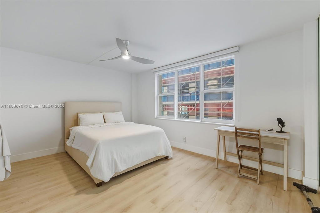 Real estate property located at 9195 Collins Ave #404, Miami-dade, Carlisle On The Ocean Con, Surfside, FL
