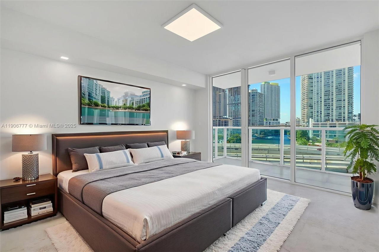 Real estate property located at 31 5th St #901, Miami-dade, Brickell On The River N T, Miami, FL