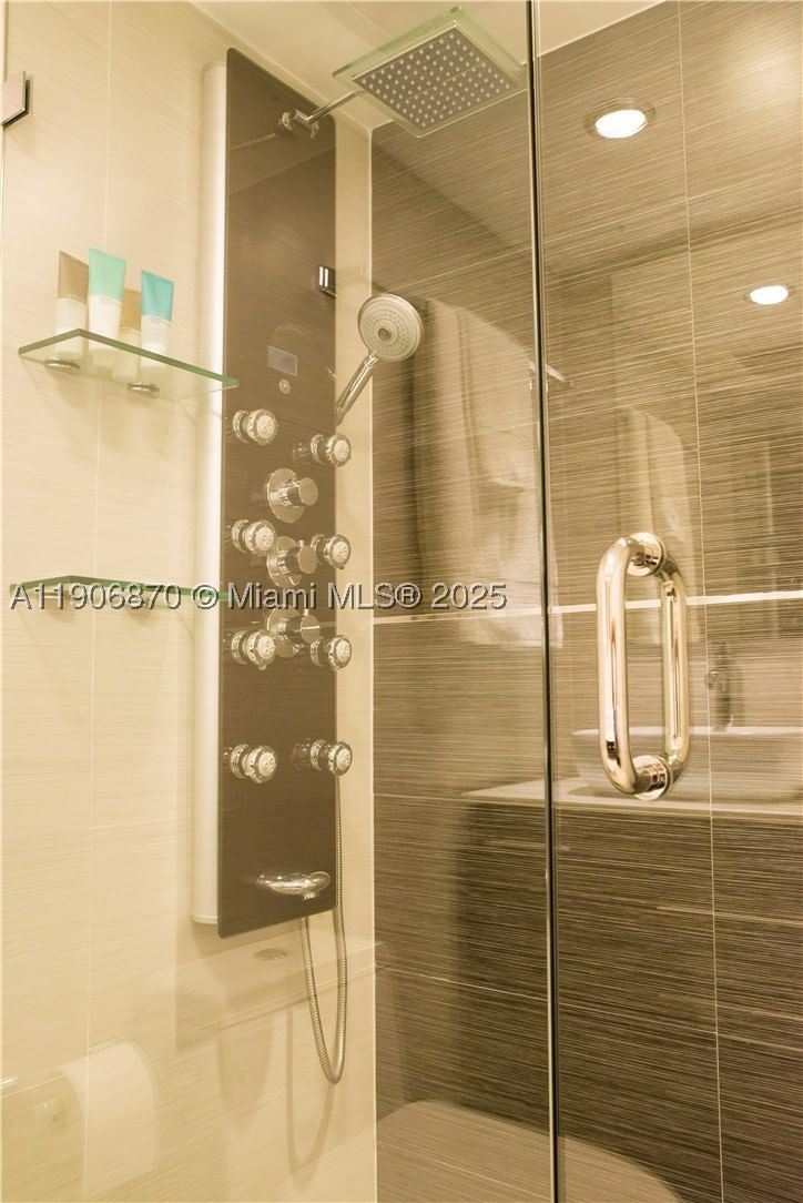 Real estate property located at 6301 Collins Ave #1402, Miami-dade, La Gorce Palace Condo, Miami Beach, FL
