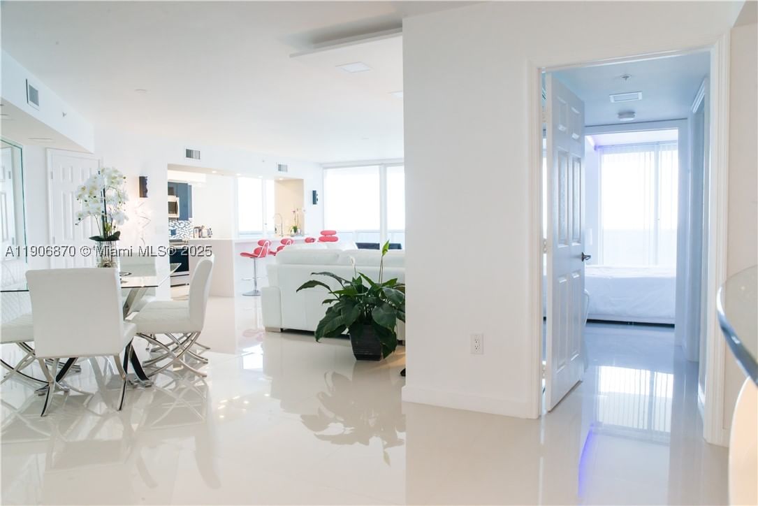 Real estate property located at 6301 Collins Ave #1402, Miami-dade, La Gorce Palace Condo, Miami Beach, FL