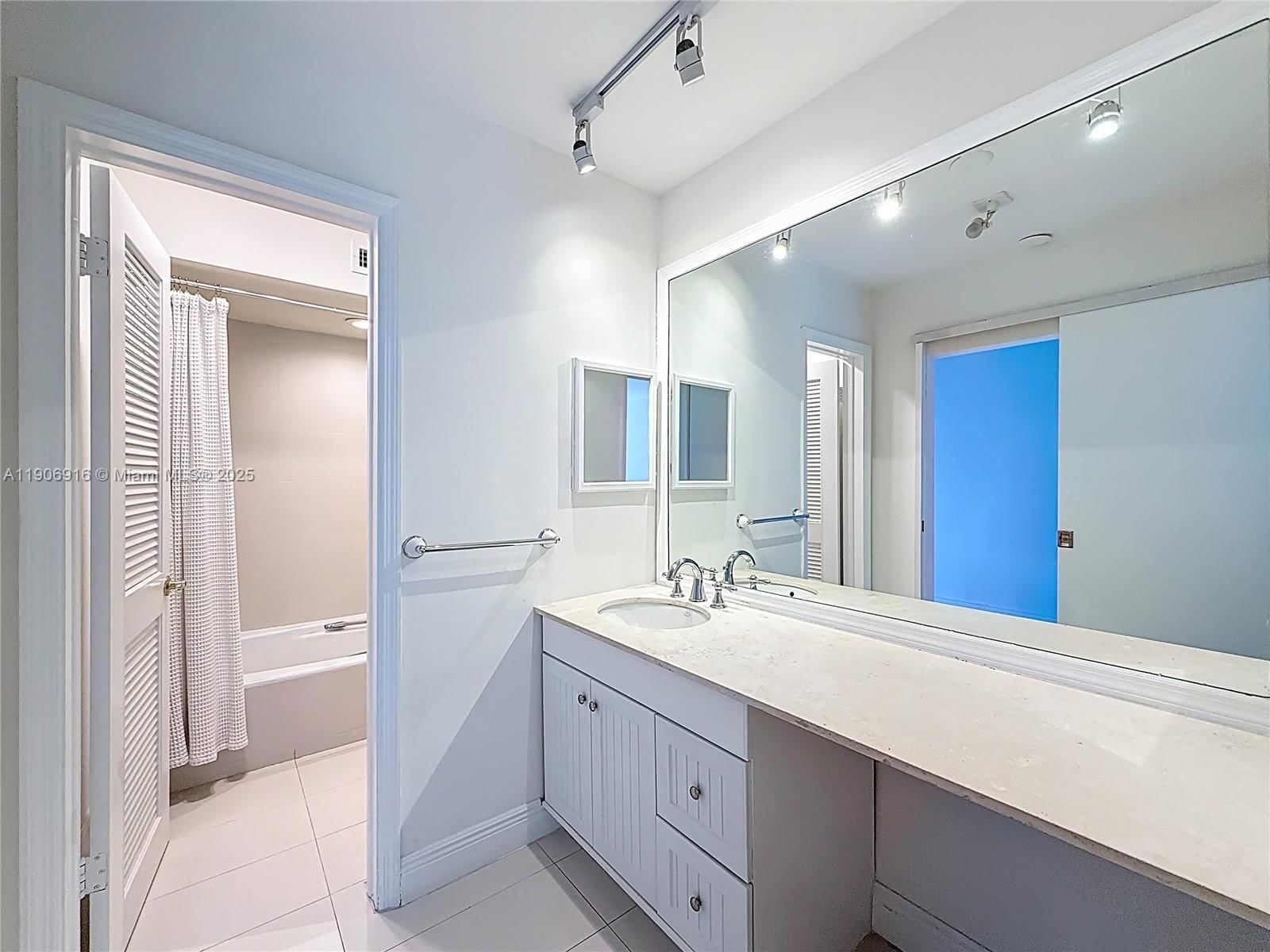 Real estate property located at , Miami-dade, Cape Fla Club Condo Clust, Key Biscayne, FL