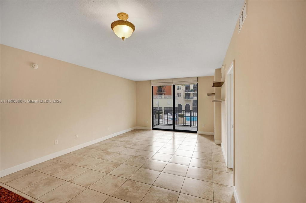 Real estate property located at 55 Merrick Way #619, Miami-dade, 55 Merrick Condo, Coral Gables, FL