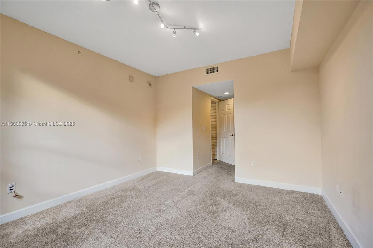 Real estate property located at 55 Merrick Way #619, Miami-dade, 55 Merrick Condo, Coral Gables, FL