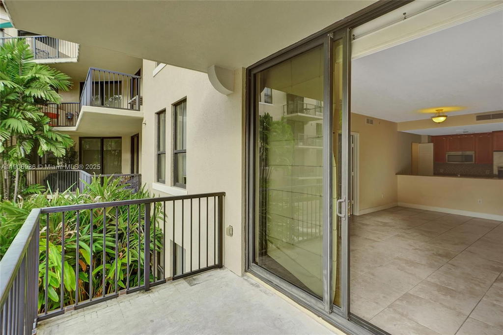 Real estate property located at 55 Merrick Way #619, Miami-dade, 55 Merrick Condo, Coral Gables, FL
