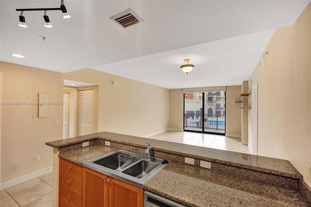Real estate property located at 55 Merrick Way #619, Miami-dade, 55 Merrick Condo, Coral Gables, FL