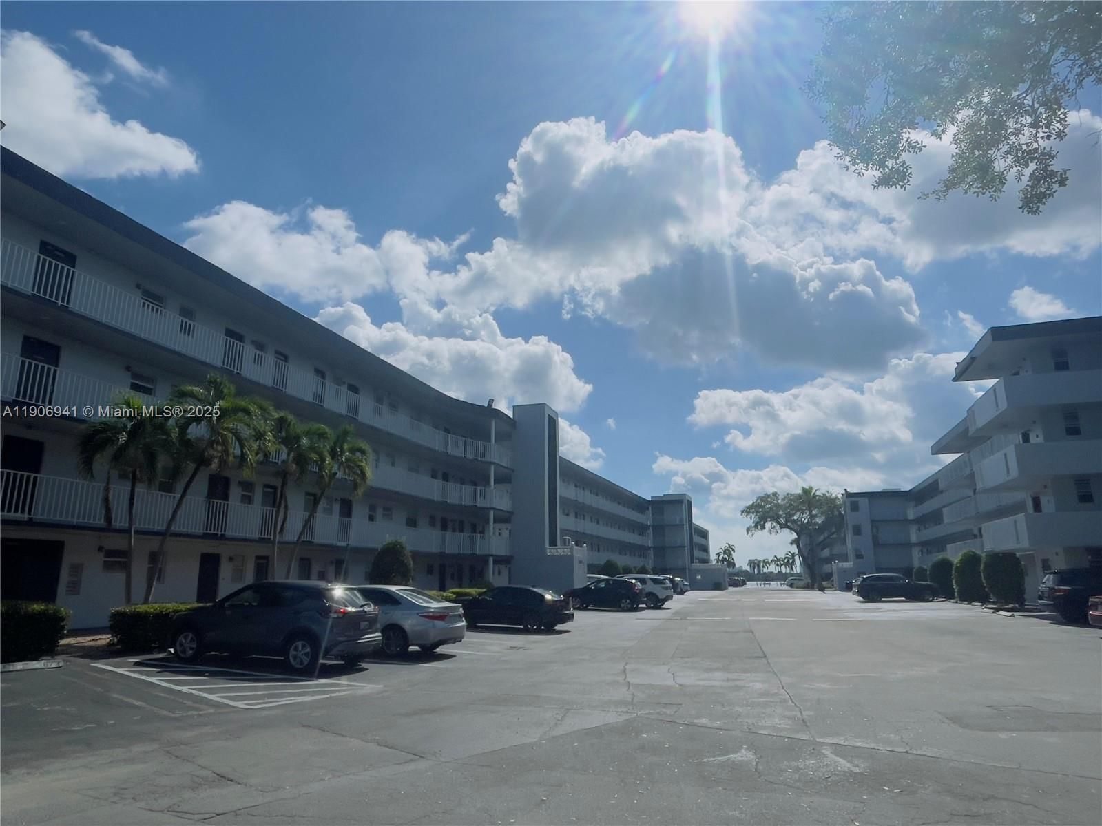 Real estate property located at 443 195th St #338, Miami-dade, Royal Oaks Condo, Miami, FL