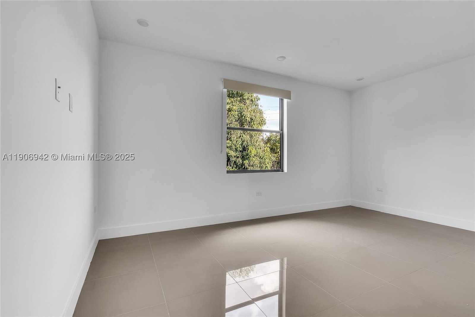 Real estate property located at 223 40th Ct, Miami-dade, 12th St Manors Sec 3, Miami, FL