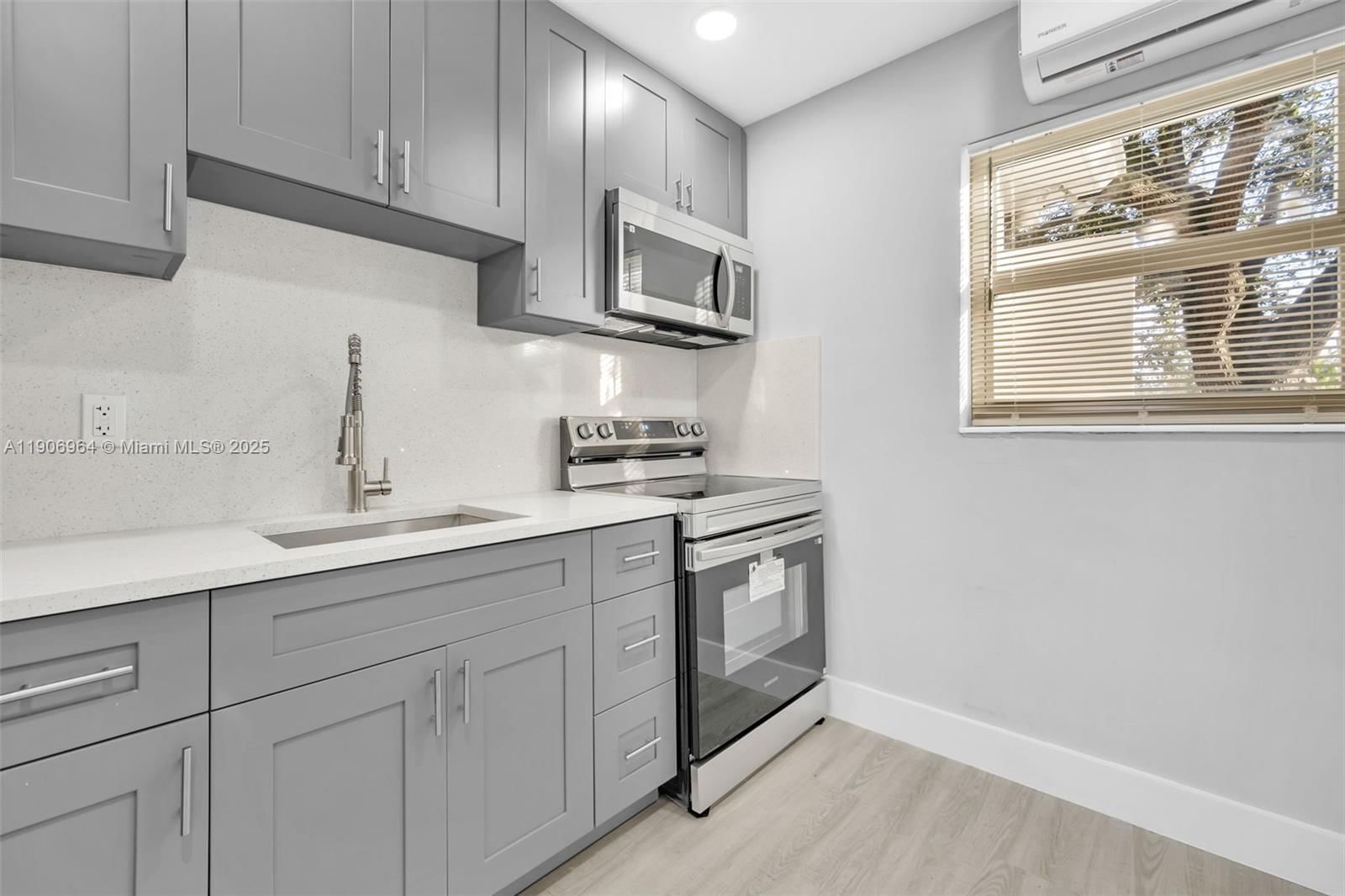 Real estate property located at 6326 24th St, Broward, Welwyn Manor Annex, Miramar, FL
