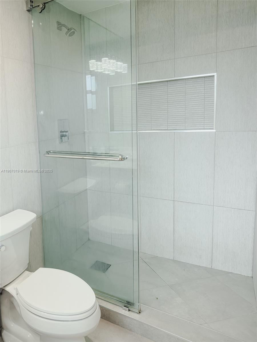 Real estate property located at 1630 34th Ct, Broward, Cresthaven No 9 Replat, Pompano Beach, FL