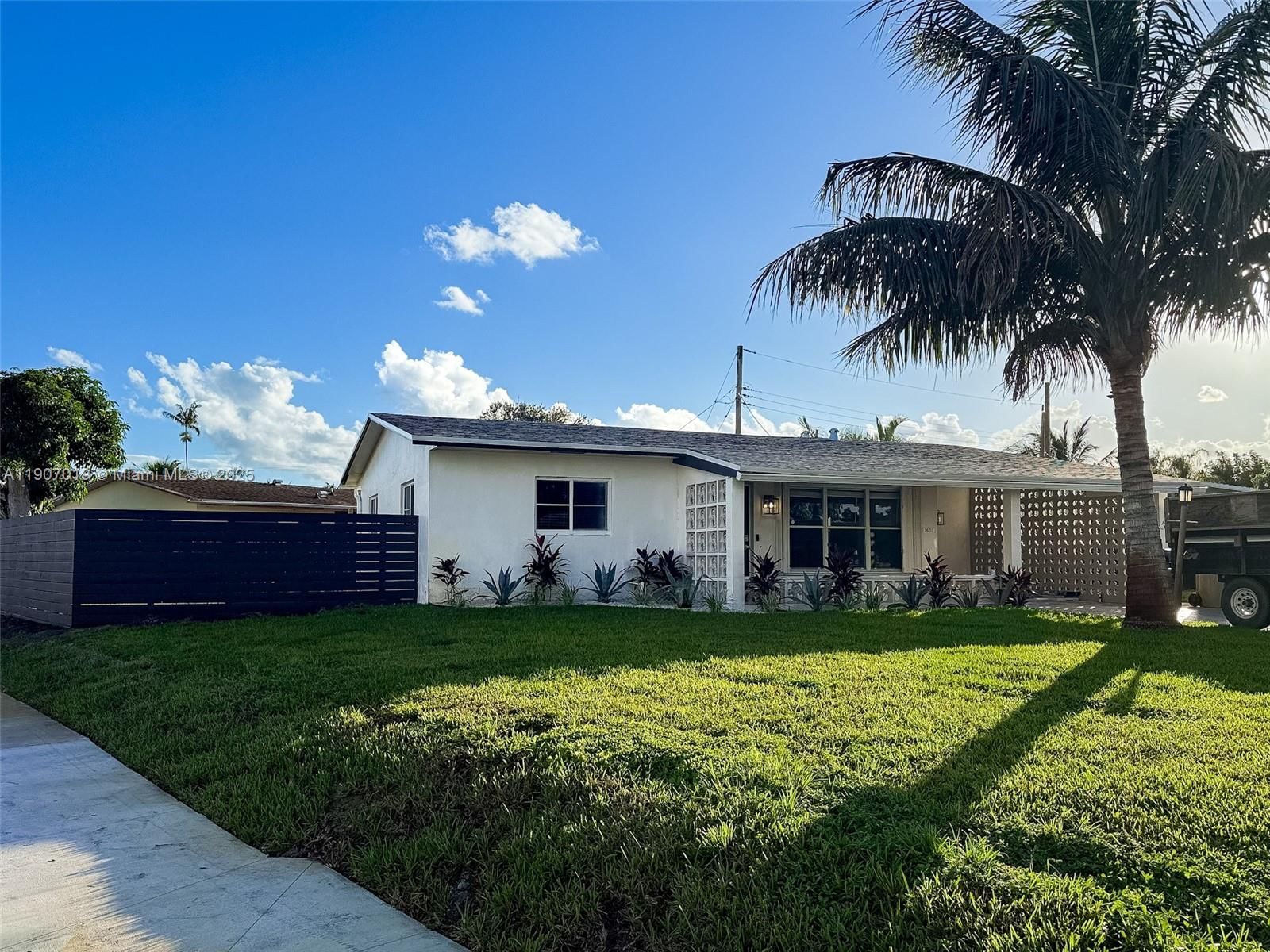 Real estate property located at 1630 34th Ct, Broward, Cresthaven No 9 Replat, Pompano Beach, FL