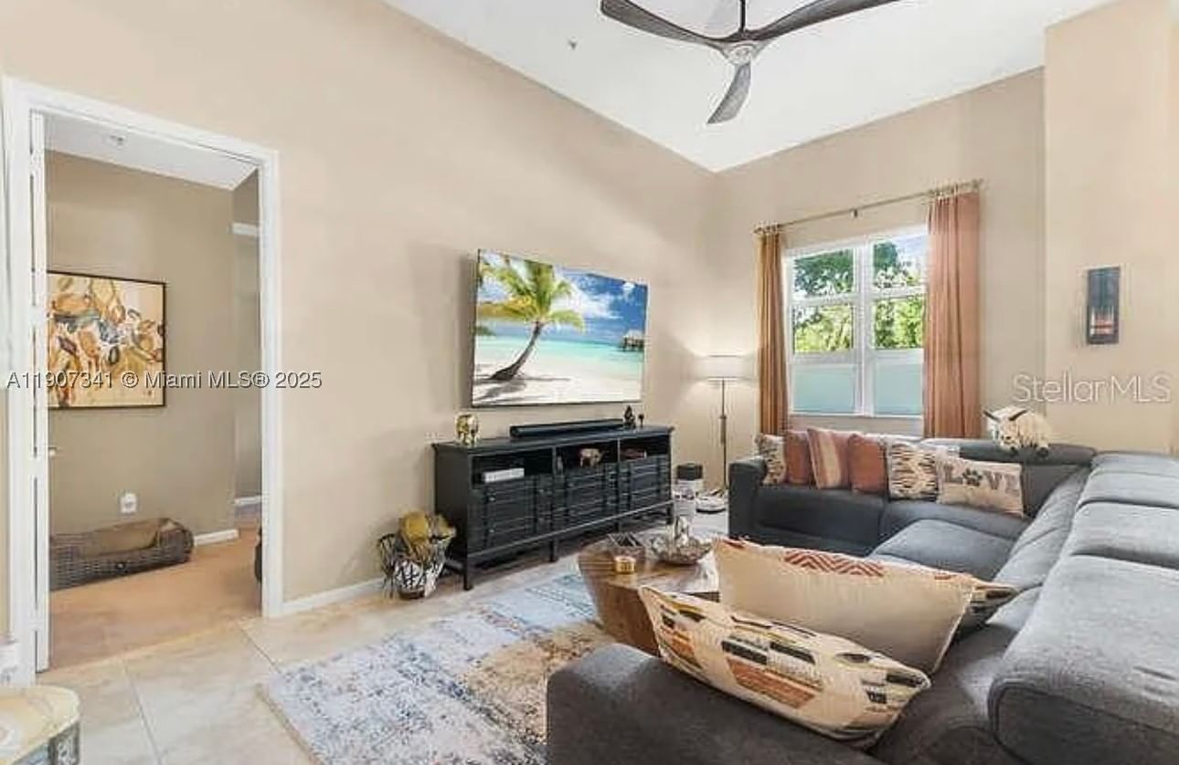 Real estate property located at 403 Sapodilla Ave #104, Palm Beach, Metropolitan Condo, West Palm Beach, FL