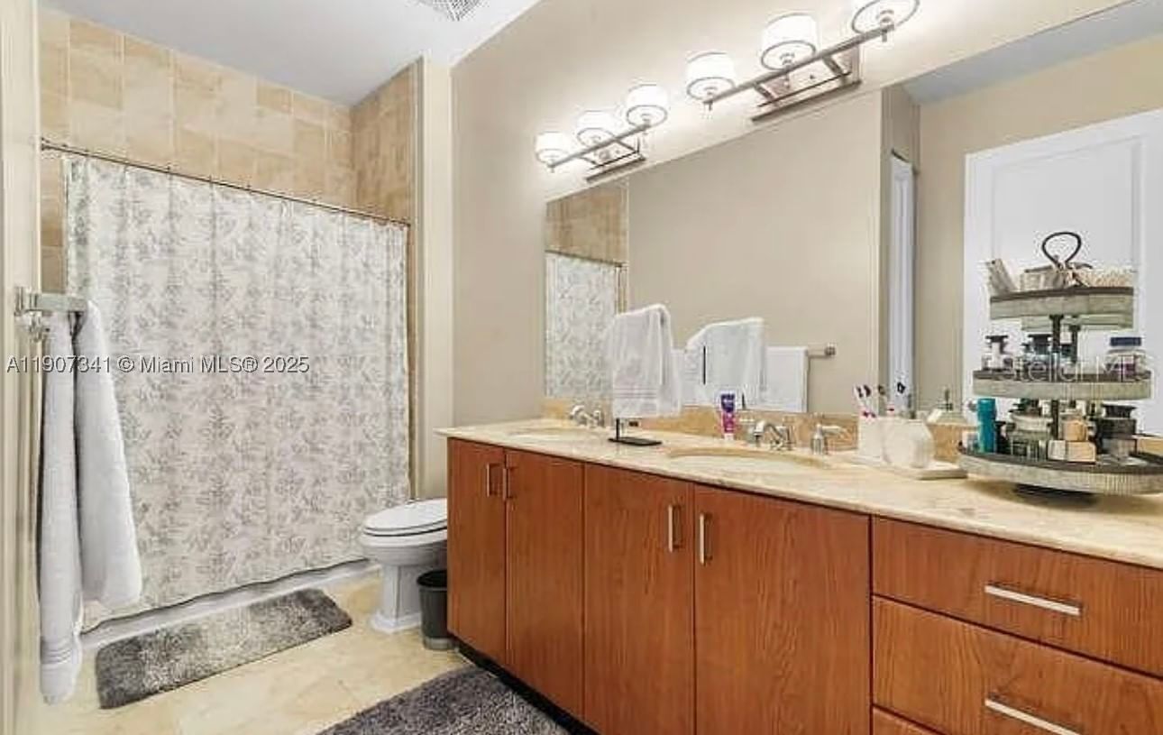 Real estate property located at 403 Sapodilla Ave #104, Palm Beach, Metropolitan Condo, West Palm Beach, FL