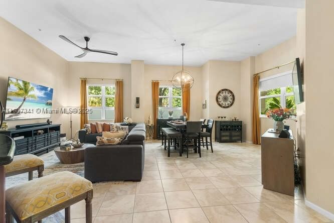 Real estate property located at 403 Sapodilla Ave #104, Palm Beach, Metropolitan Condo, West Palm Beach, FL