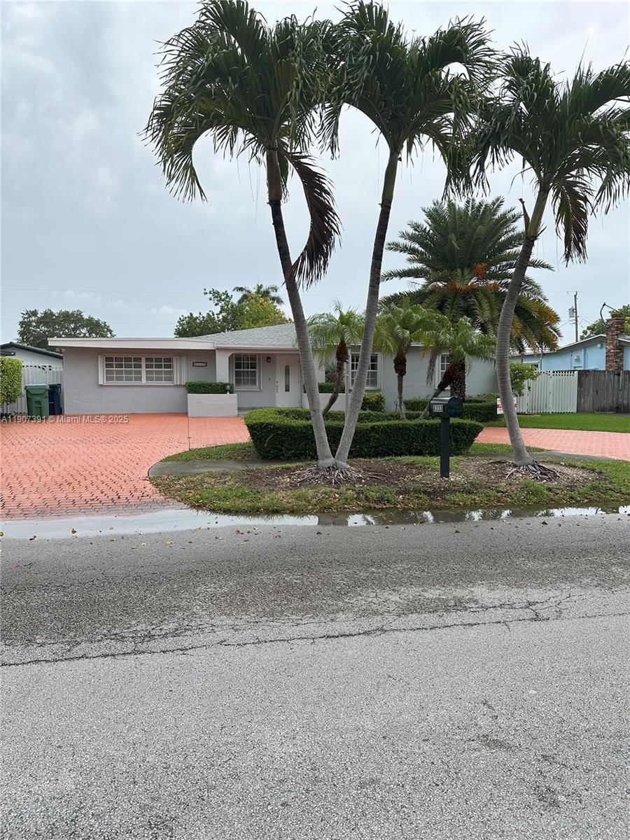 Real estate property located at 8331 38th St, Miami-dade, Tropical Gardens, Miami, FL