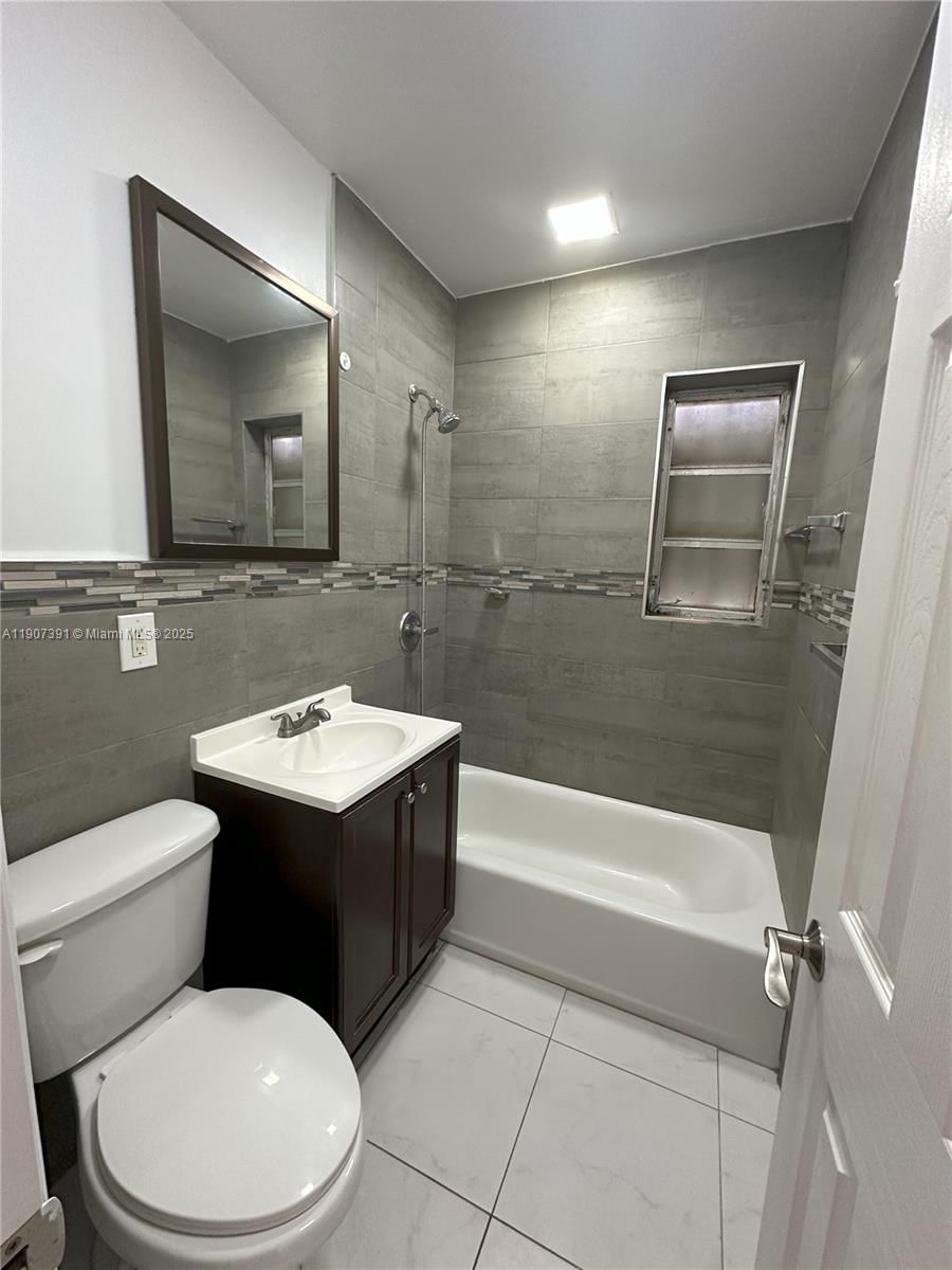 Real estate property located at 8331 38th St, Miami-dade, Tropical Gardens, Miami, FL