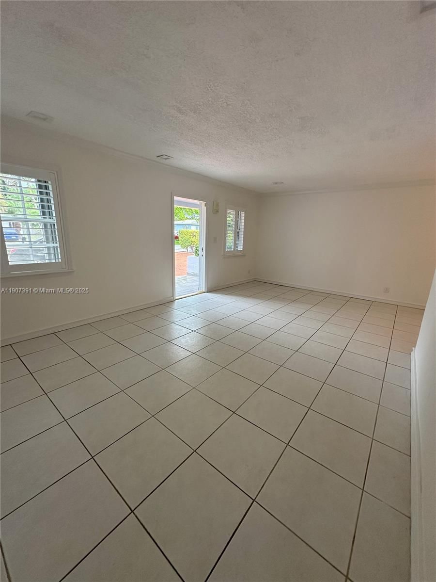 Real estate property located at 8331 38th St, Miami-dade, Tropical Gardens, Miami, FL