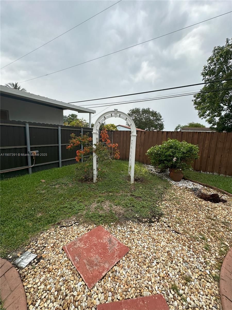 Real estate property located at 8331 38th St, Miami-dade, Tropical Gardens, Miami, FL