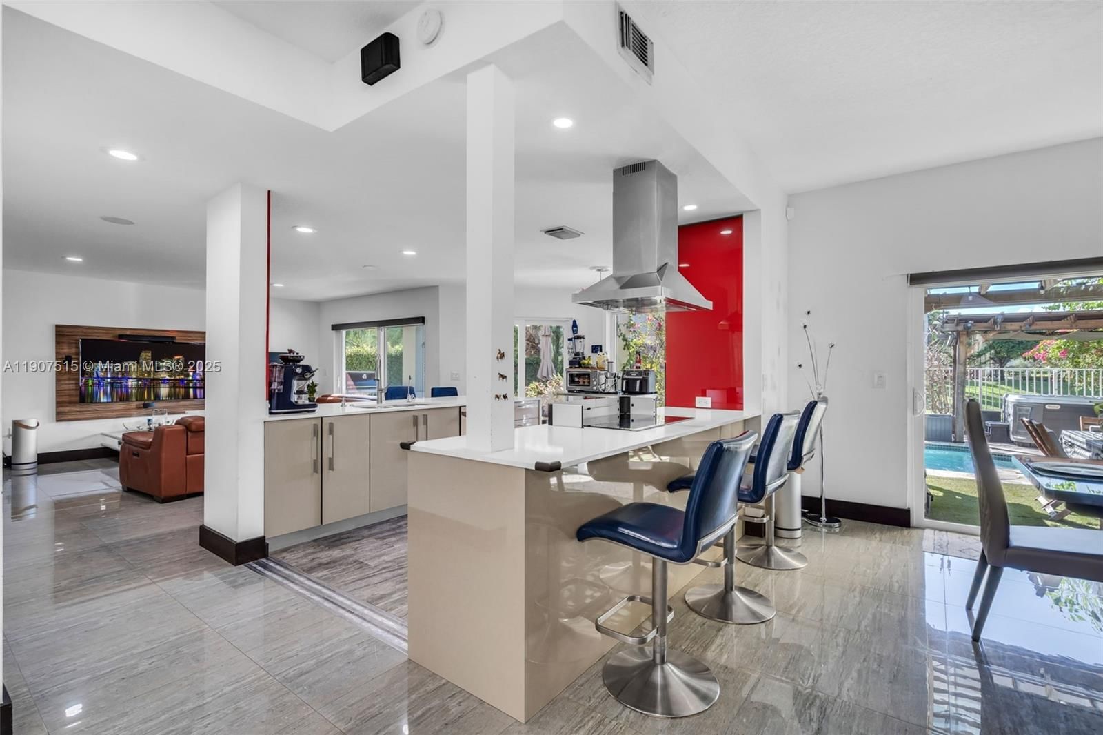 Real estate property located at 4450 109th Ct, Miami-dade, Doral Meadows 1st Addn, Doral, FL