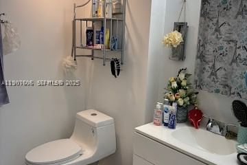 Real estate property located at 17600 68th Ave B4002, Miami-dade, Lakeview Gardens At Miami, Hialeah, FL