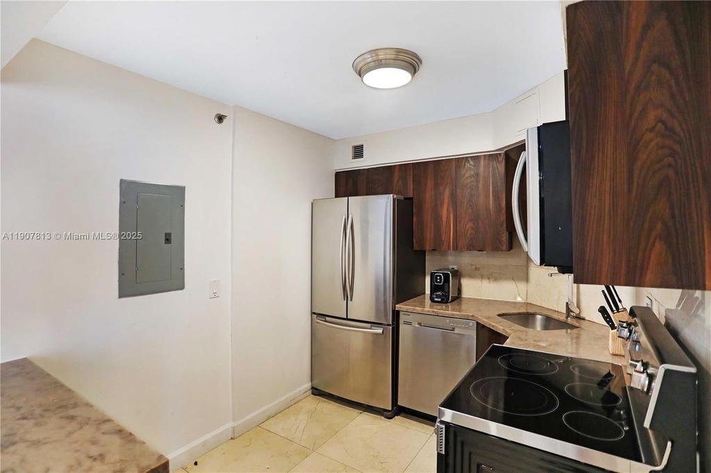 Real estate property located at 5225 Collins Ave #1216, Miami-dade, The Alexander Condo, Miami Beach, FL