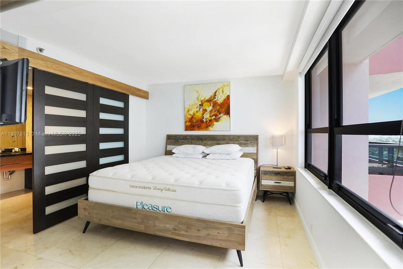 Real estate property located at 5225 Collins Ave #1216, Miami-dade, The Alexander Condo, Miami Beach, FL