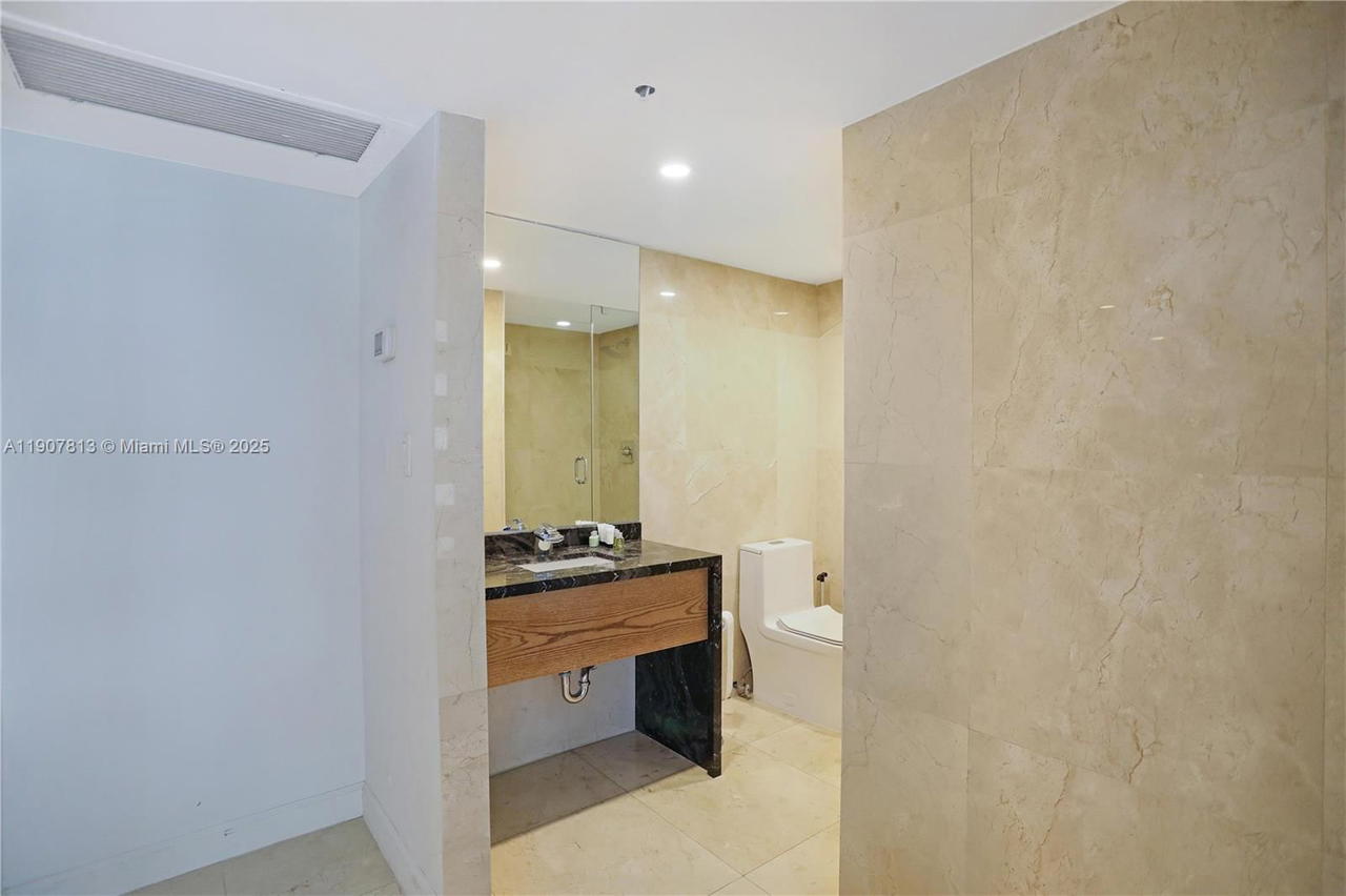 Real estate property located at 5225 Collins Ave #1216, Miami-dade, The Alexander Condo, Miami Beach, FL
