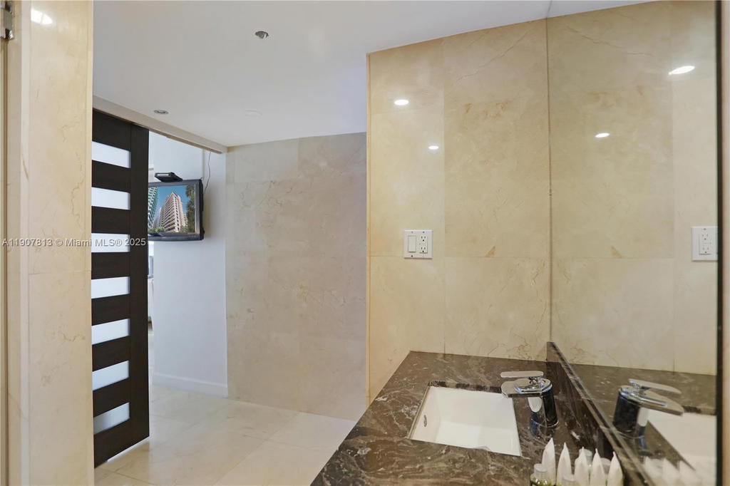 Real estate property located at 5225 Collins Ave #1216, Miami-dade, The Alexander Condo, Miami Beach, FL
