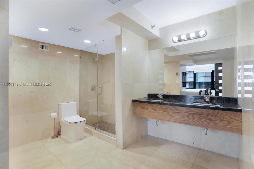 Real estate property located at 5225 Collins Ave #1216, Miami-dade, The Alexander Condo, Miami Beach, FL