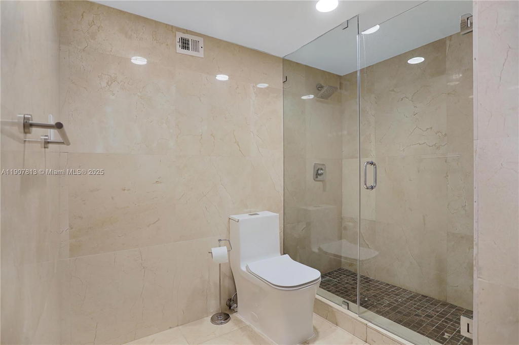 Real estate property located at 5225 Collins Ave #1216, Miami-dade, The Alexander Condo, Miami Beach, FL